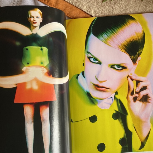 Dior magazine issue 37 Let’s play! Spring 2022 - Picture 4 of 8